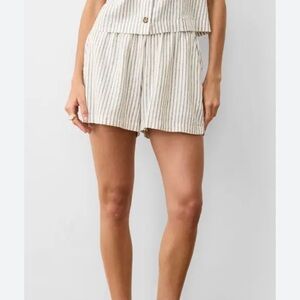 Marine Layer linen blend striped natural shorts with front and back pockets XL